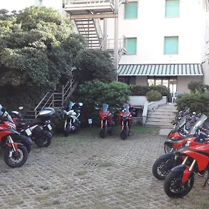 Manzi *** Marina Di Pisa